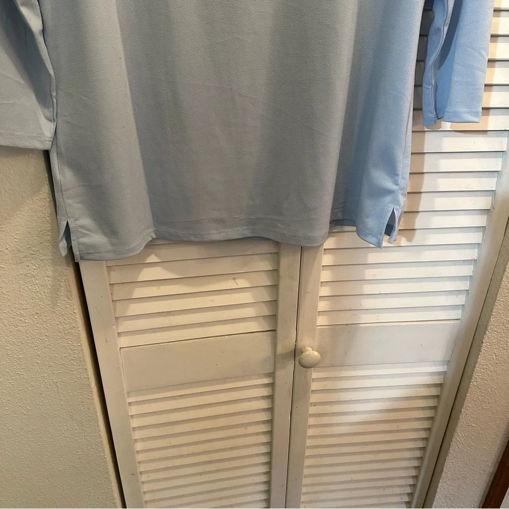 Banana Republic Light Blue Casual Button Down Shirt